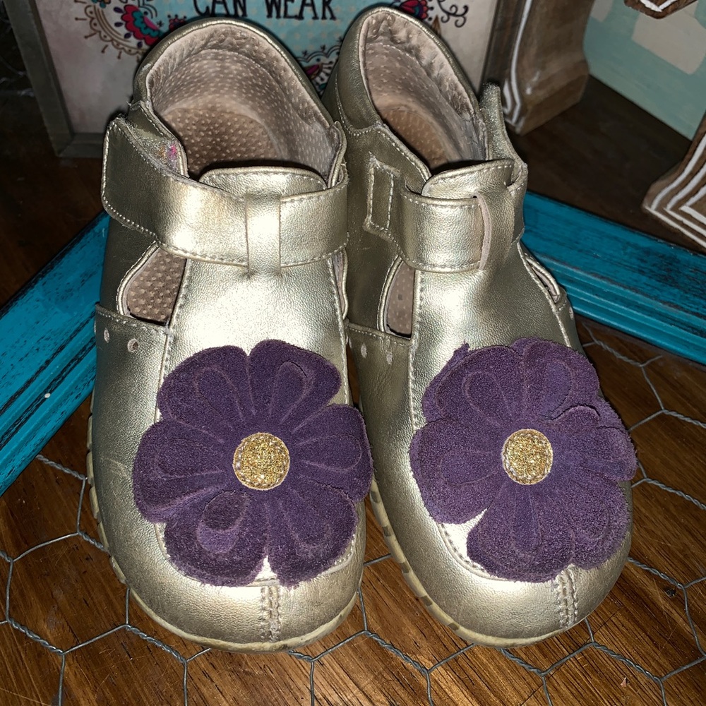 Livie & Luca toddler girl size 11